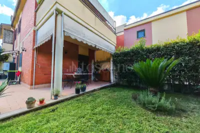 Casa in vendita, Via Aristofane, Roma