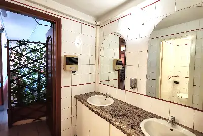 Negozio in vendita, via della casetta mattei, Roma