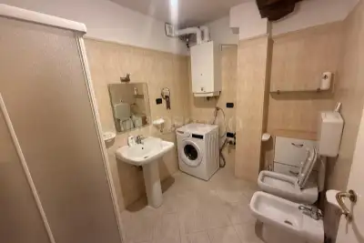Casa in vendita, Via de' Marchi, Bologna