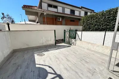 Casa in vendita, Viale Danimarca, Pomezia