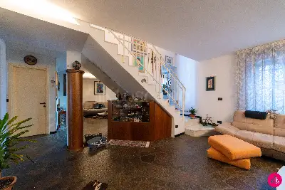 Villino a Schiera in vendita, Via Attimis, Udine