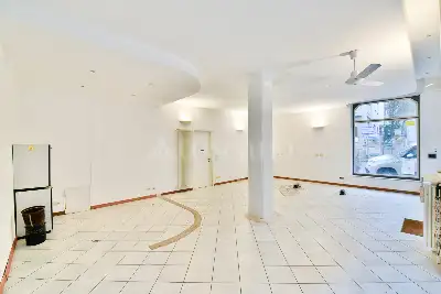 Negozio in vendita, Via Rezzonico, Como