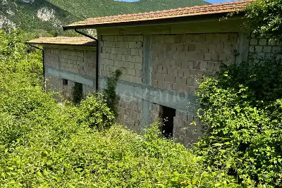 Casa Indipendente in vendita, Via Canistro, Capistrello