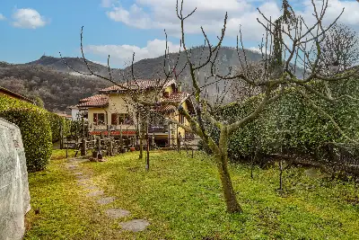 Villa in vendita, Via Luigi Pirandello, Besano