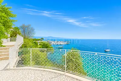 Villa in vendita, Via T. Tasso, Manerba del Garda