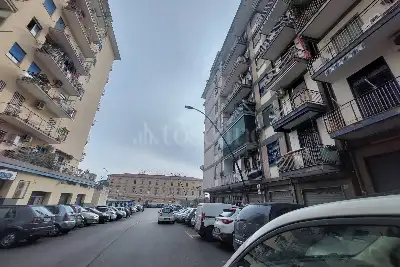 Negozio in vendita, Via Tiberio 45, Napoli