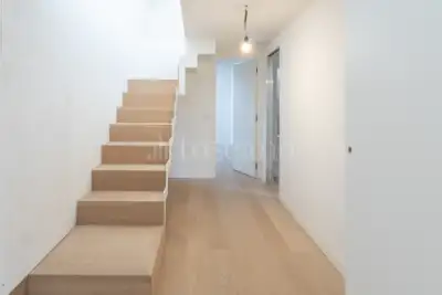 Casa in vendita, Via Giulio Uberti, Milano