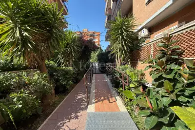 Casa in vendita, Via della Corazzata, Roma