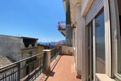 Casa Indipendente in vendita, Via Nazionale, Letojanni