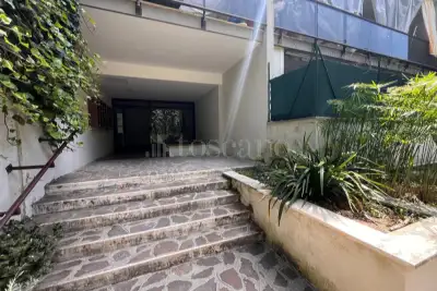 Casa in vendita, Via Tomba di Nerone, Roma