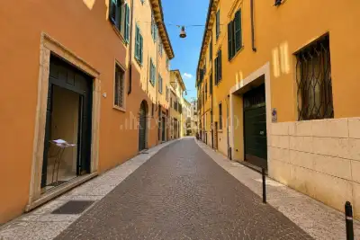 Casa in vendita, Via Fratta, Verona