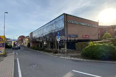 Ufficio in affitto, Via Valle, Lavena Ponte Tresa