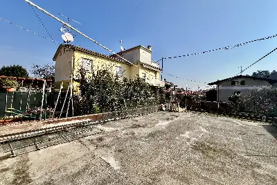 Casa Indipendente in vendita, Via Menasasso, Desenzano del Garda