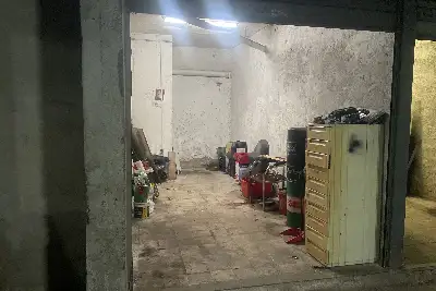 Box in vendita, Via Marsiglia, Pomezia