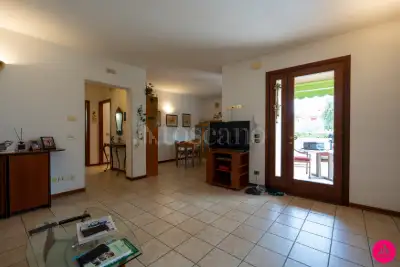 Villa in vendita, Via Visinale Centro, Pasiano di Pordenone