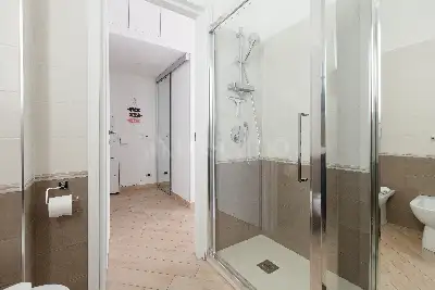 Casa in vendita, Via G. Bruzzesi , Milano