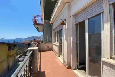 Casa Indipendente in vendita, Via Nazionale, Letojanni