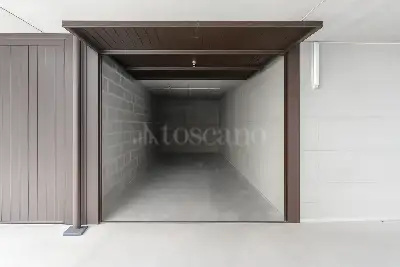 Box in vendita, Via Maroncelli 10, Monza