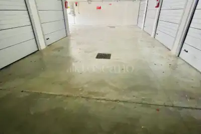 Box in affitto, Via Alessandro Avoli, Roma