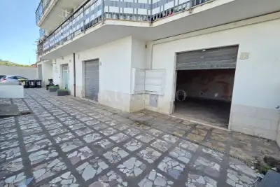Negozio in vendita, Via Ugo Rellini, Roma