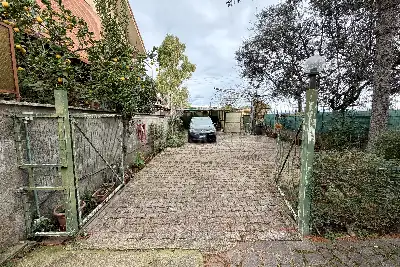 Casa in vendita, Via Dipignano, Roma