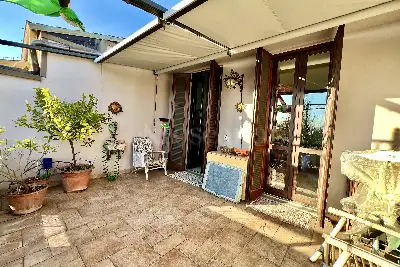 Villino a Schiera in vendita, Via Lombardia, Lonato del Garda