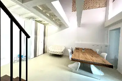 Casa in vendita, Via Galliera, Bologna