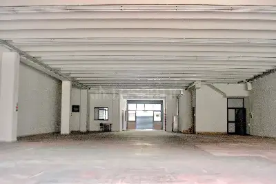 Negozio in affitto, Via Francesco Tedesco, Avellino