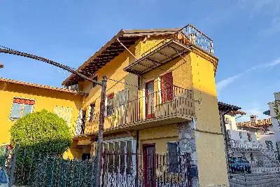 Casa Indipendente in vendita, Via Carlo Alberto, Moniga del Garda