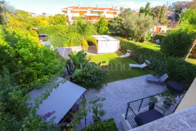 Villa Plurifamiliare in vendita, Via Stesicoro, Roma