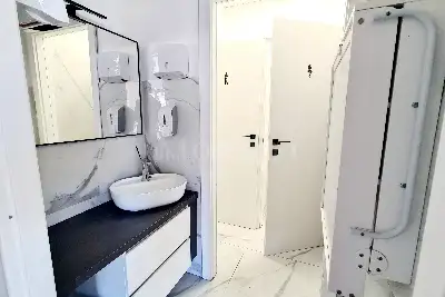 Attività Commerciale in vendita, Via Elvira Notari, Roma