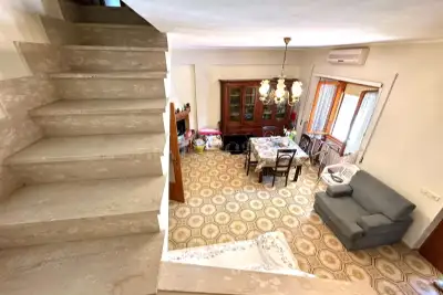 Casa Indipendente in vendita, Via C. Colombo, Ladispoli