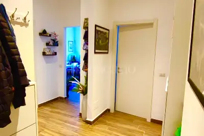 Casa in vendita, Via Stresa, Milano