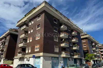 Casa in vendita, Viale dei Promontori, Roma