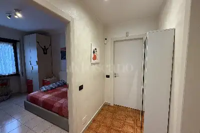 Casa in vendita, Via Salvatore Quasimodo, Como