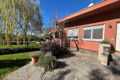 Casa Indipendente in vendita, Via A. Manzoni, Cairate