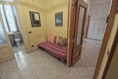 Casa in vendita, Via Enrico Arlotta, Napoli