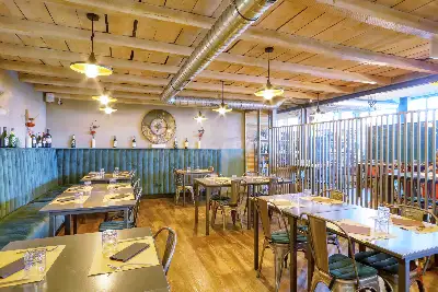 Negozio in vendita, Viale Dante Alighieri, Luino