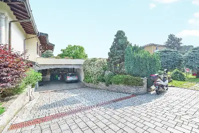 Villa in vendita, Via Edmondo De Amicis, Fino Mornasco