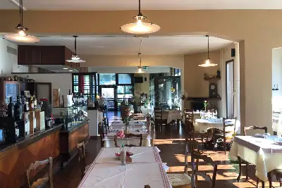 Attività Commerciale in affitto, Via Vecchia Bolognese, Pistoia