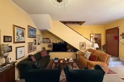 Villino a Schiera in vendita, Via Duca d'Aosta, San Giovanni la Punta