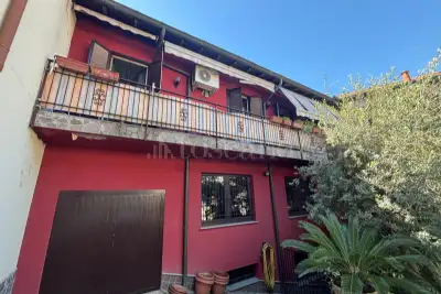 Casa in vendita, Via San Pietro, Buscate