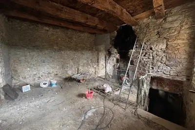 Casa Indipendente in vendita, Via Roma, Cuasso al Monte