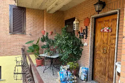 Villino a Schiera in vendita, Via Taro, Mentana