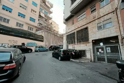 Box in vendita, Via Paola Falconieri, Roma