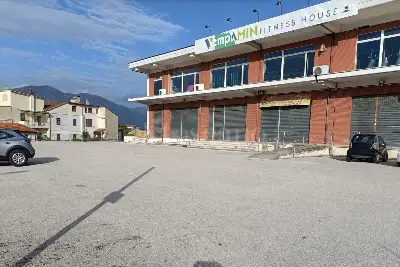 Negozio in affitto, Via Sandro Pertini Avezzano, Avezzano