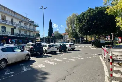 Casa Indipendente in vendita, Piazza Vittorio Veneto, Sant'Agata li Battiati