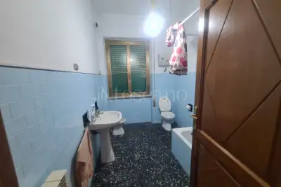 Casa in vendita, Via S. Pellico, Pomezia