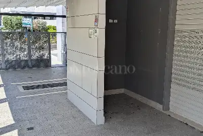 Negozio in vendita, Viale Gianluigi Bonelli, Roma