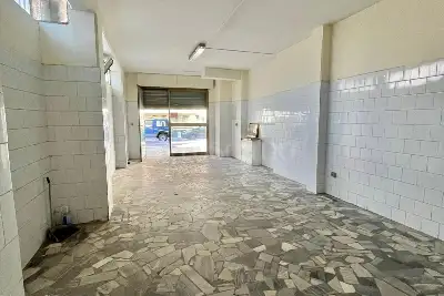 Negozio in affitto, Via Cesinali, Atripalda